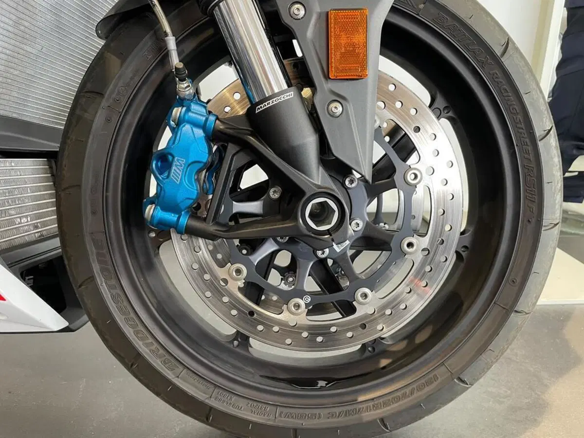 Bmw M 1000 R (2025 - 27) (7)
