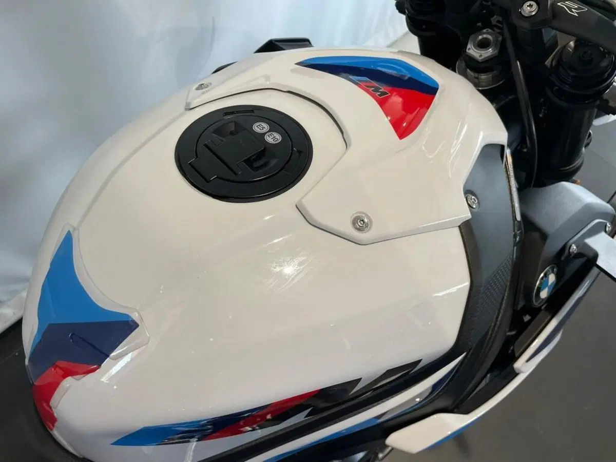 Bmw M 1000 R (2025 - 27) (2)