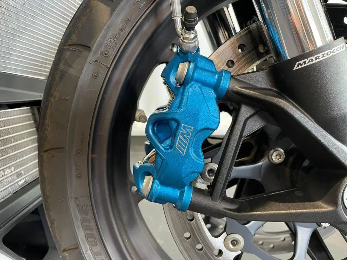 Bmw M 1000 R (2025 - 27) (11)
