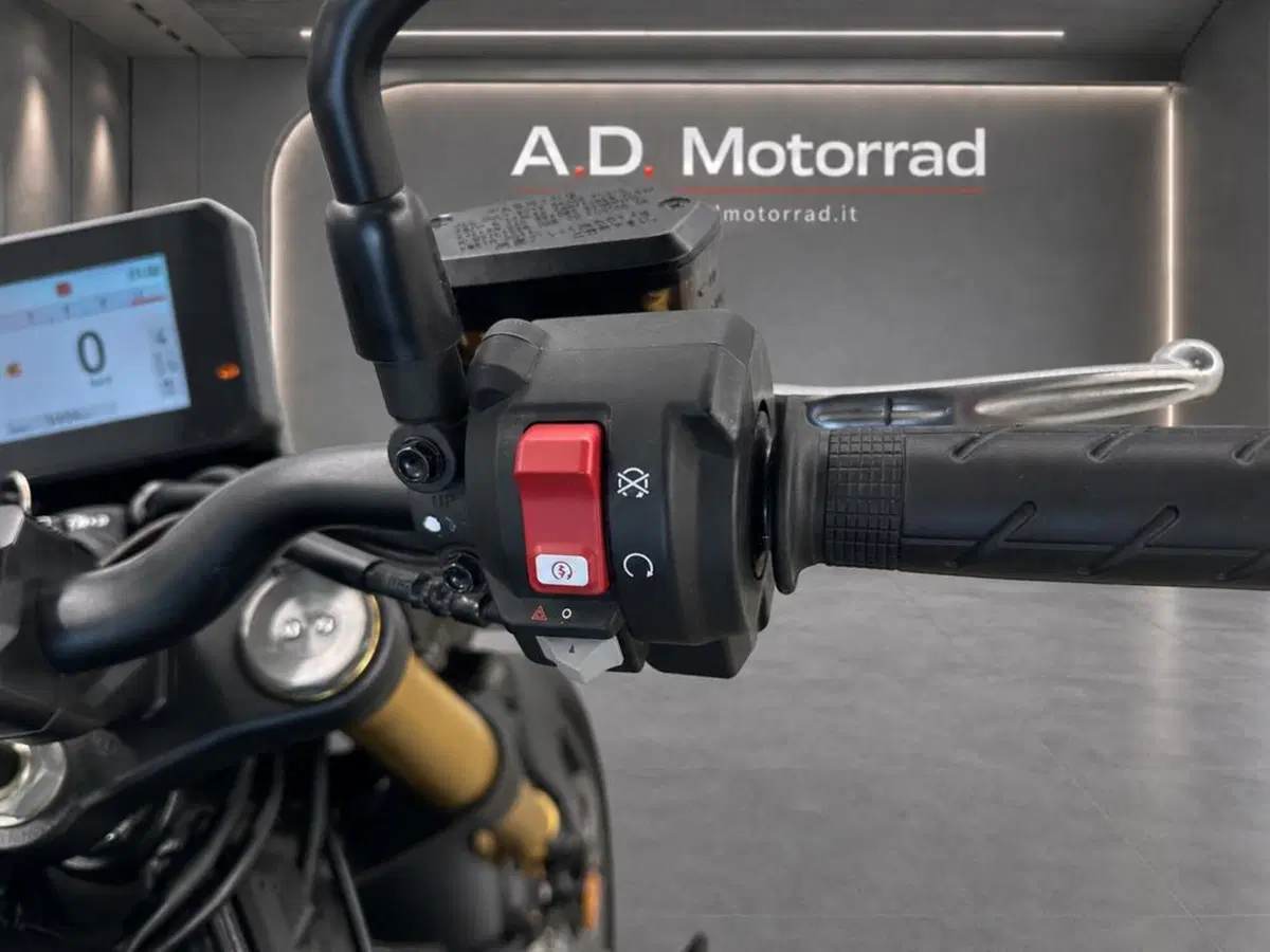 Honda CB 1000 Hornet SP (2025 - 26) (10)