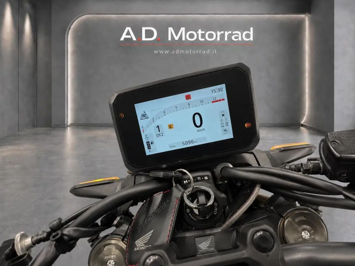 Honda CB 1000 Hornet SP (2025 - 26) (11)
