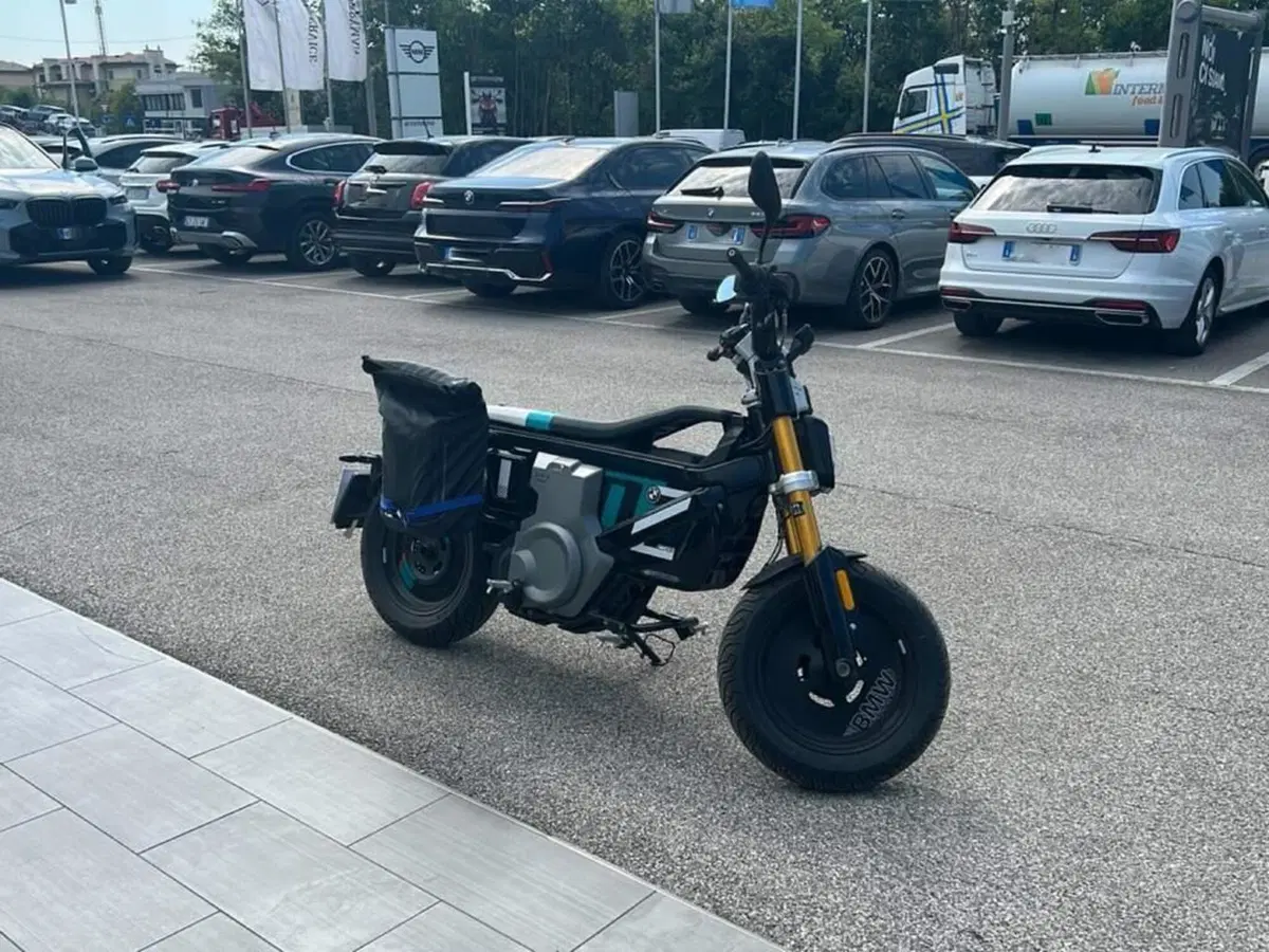 Bmw CE 02 (2024 - 26) (3)