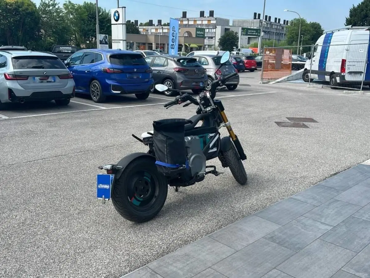 Bmw CE 02 (2024 - 26) (7)