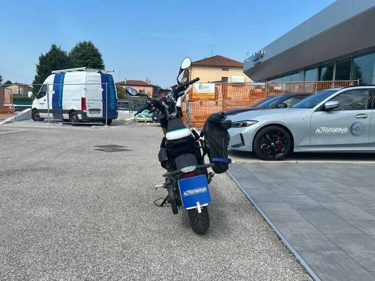Bmw CE 02 (2024 - 26) (6)