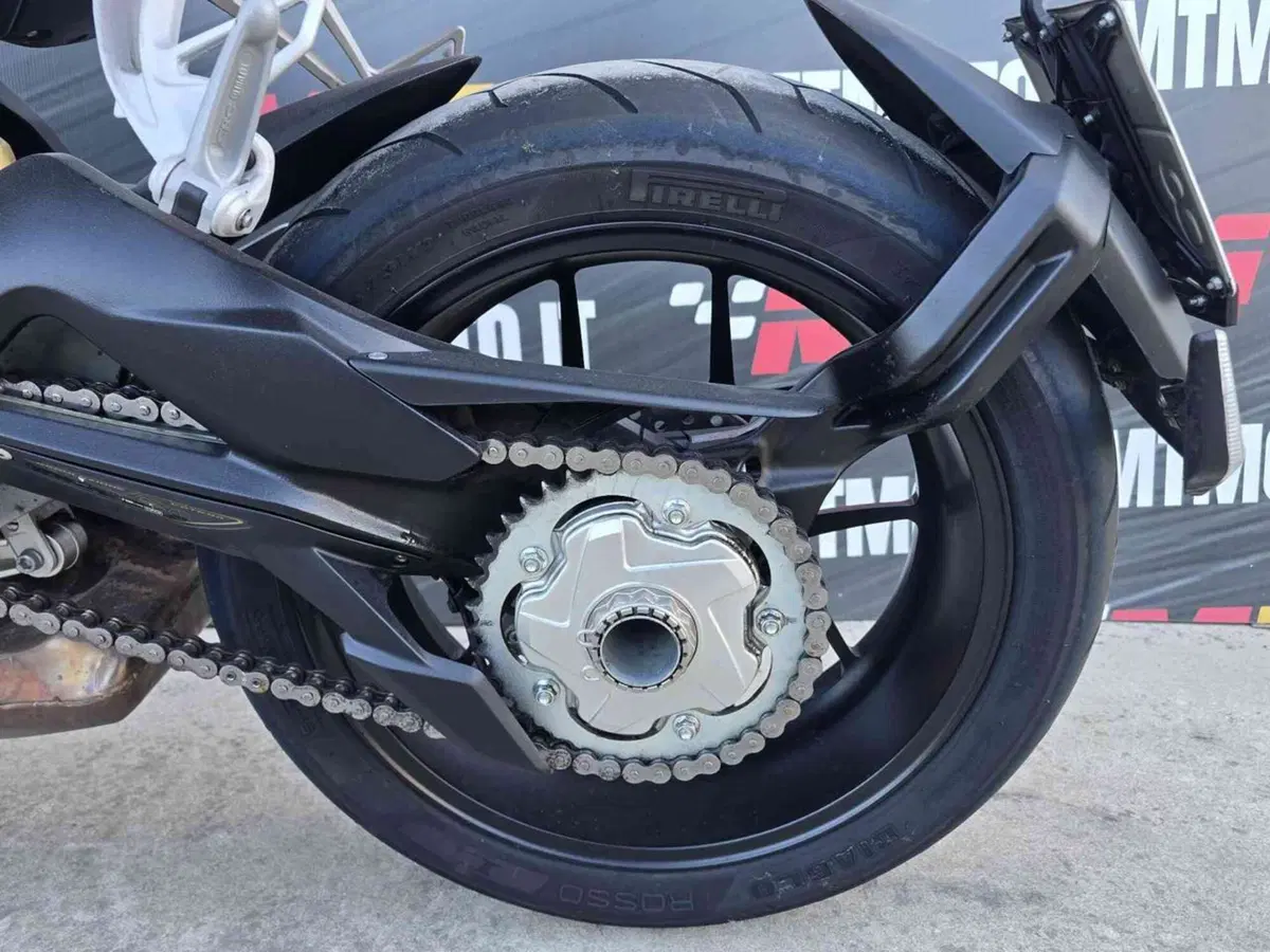 MV Agusta Rivale 800 EAS ABS (2013 - 17) (21)