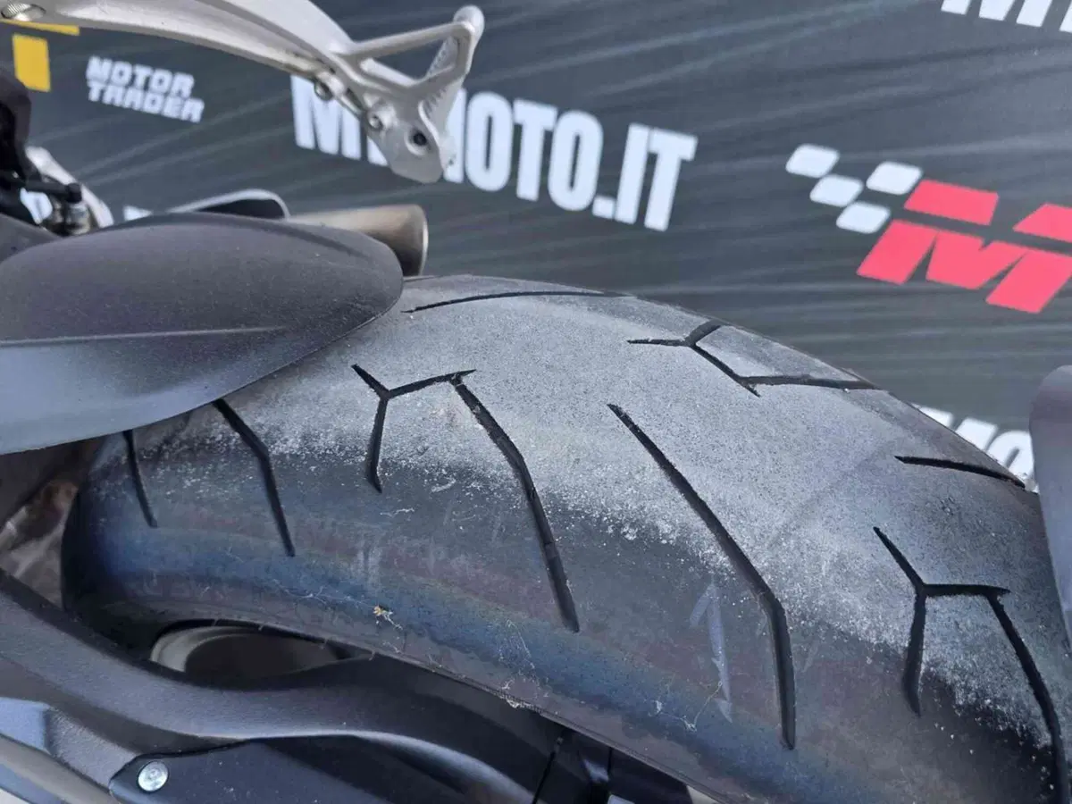 MV Agusta Rivale 800 EAS ABS (2013 - 17) (23)