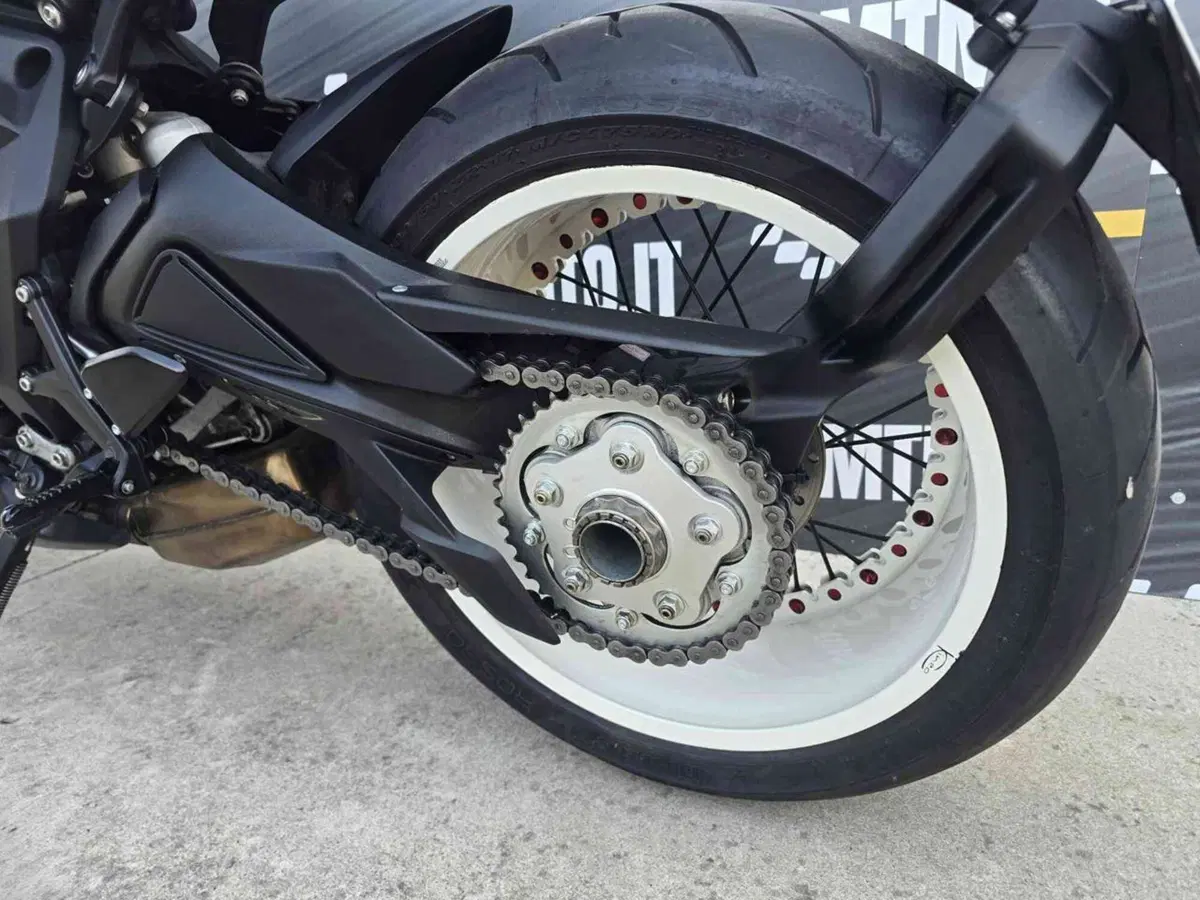 MV Agusta Dragster 800 RR (2018 - 20) (6)