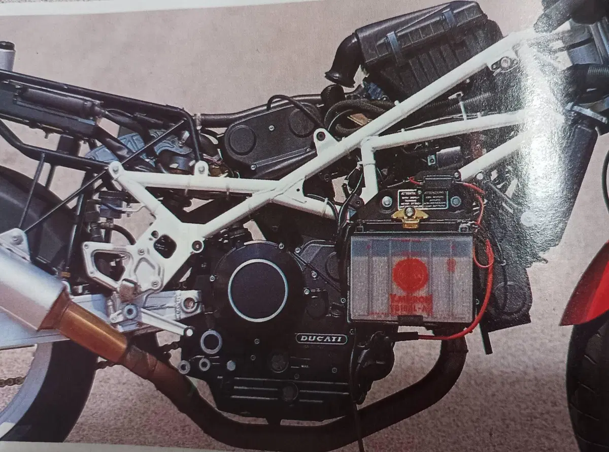 Ducati 851 Superbike (5)