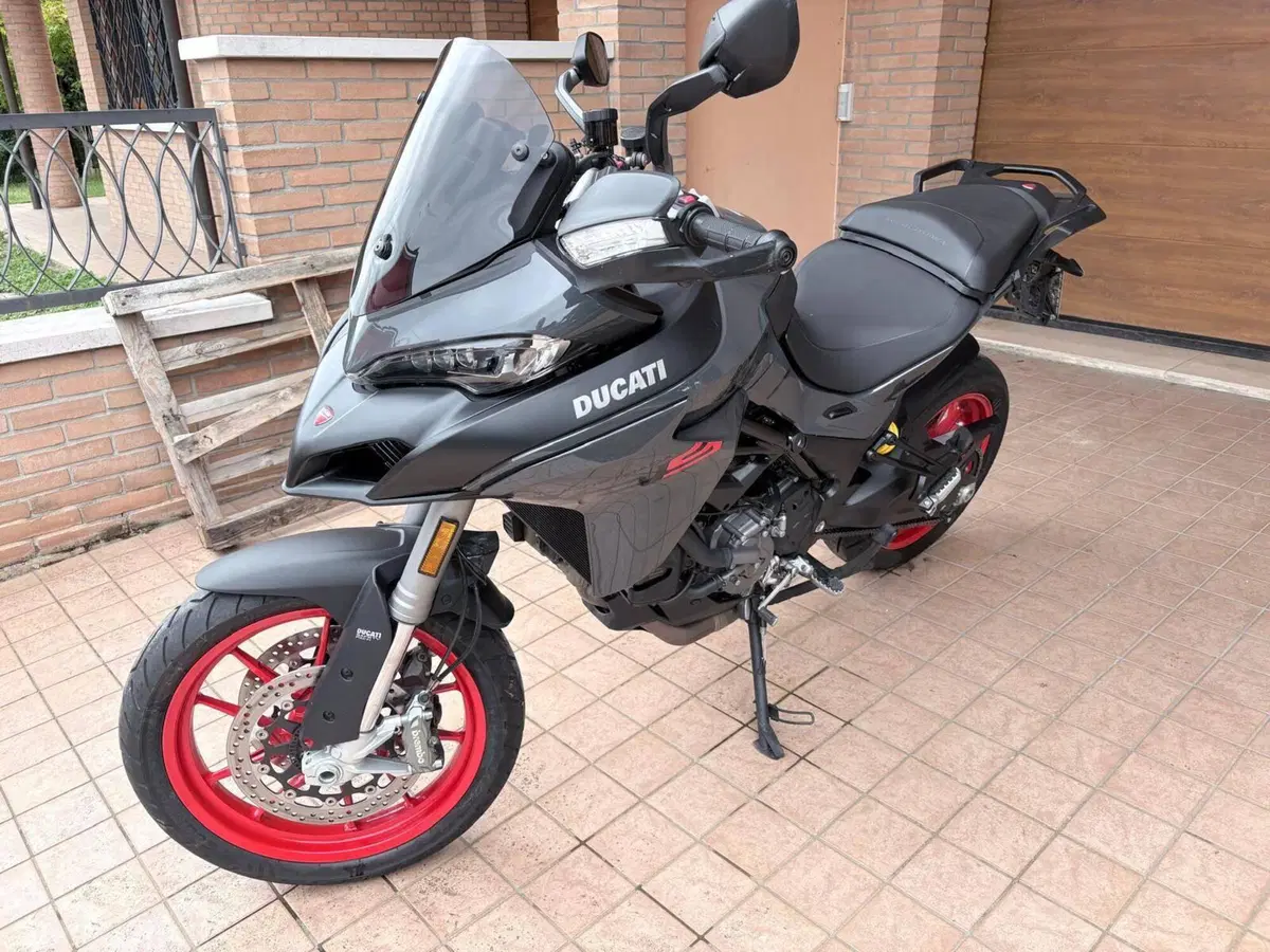 Ducati Multistrada V2 S (2022 - 24) (2)