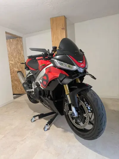 Aprilia Tuono V4 (2021 - 24) usata