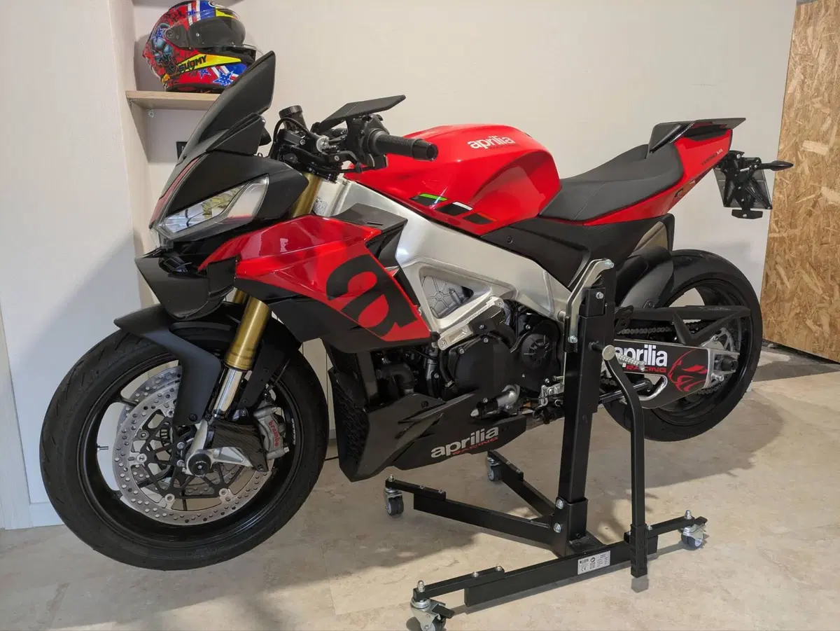 Aprilia Tuono V4 (2021 - 24) (2)
