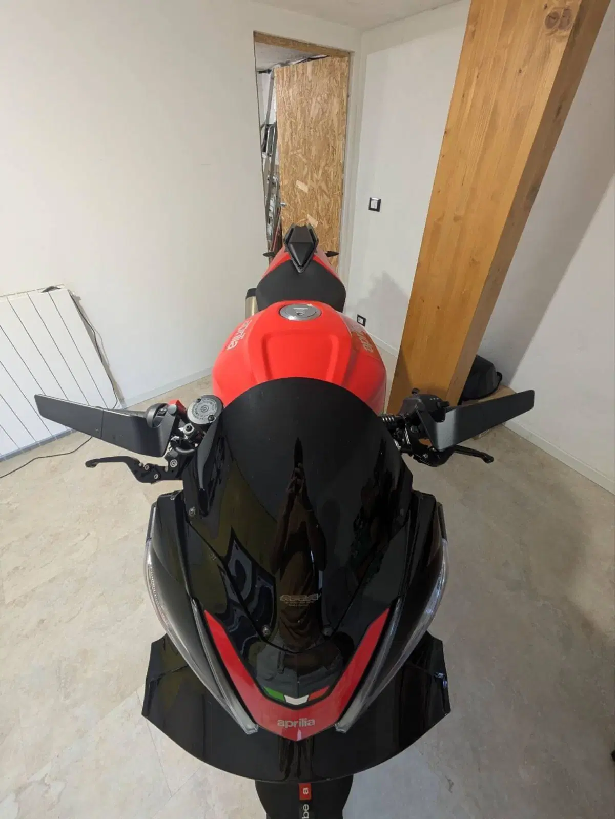 Aprilia Tuono V4 (2021 - 24) (4)