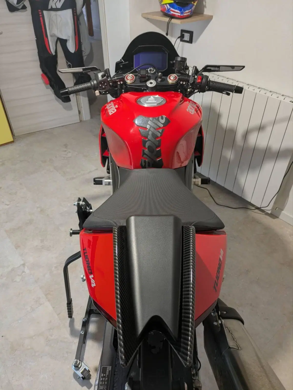 Aprilia Tuono V4 (2021 - 24) (5)