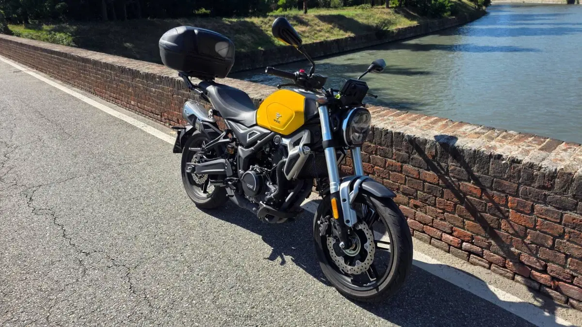 Voge Trofeo 350AC (2022 - 26) (4)