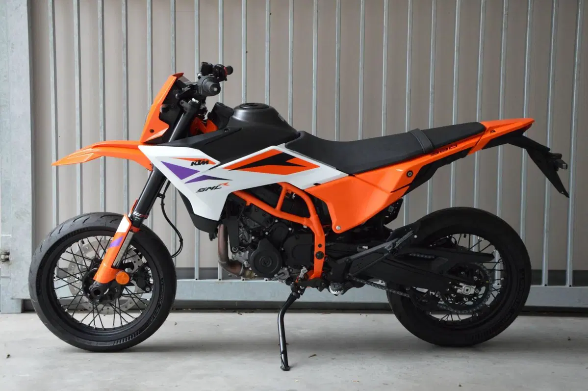 KTM 390 SMC R (2025 - 26) (5)