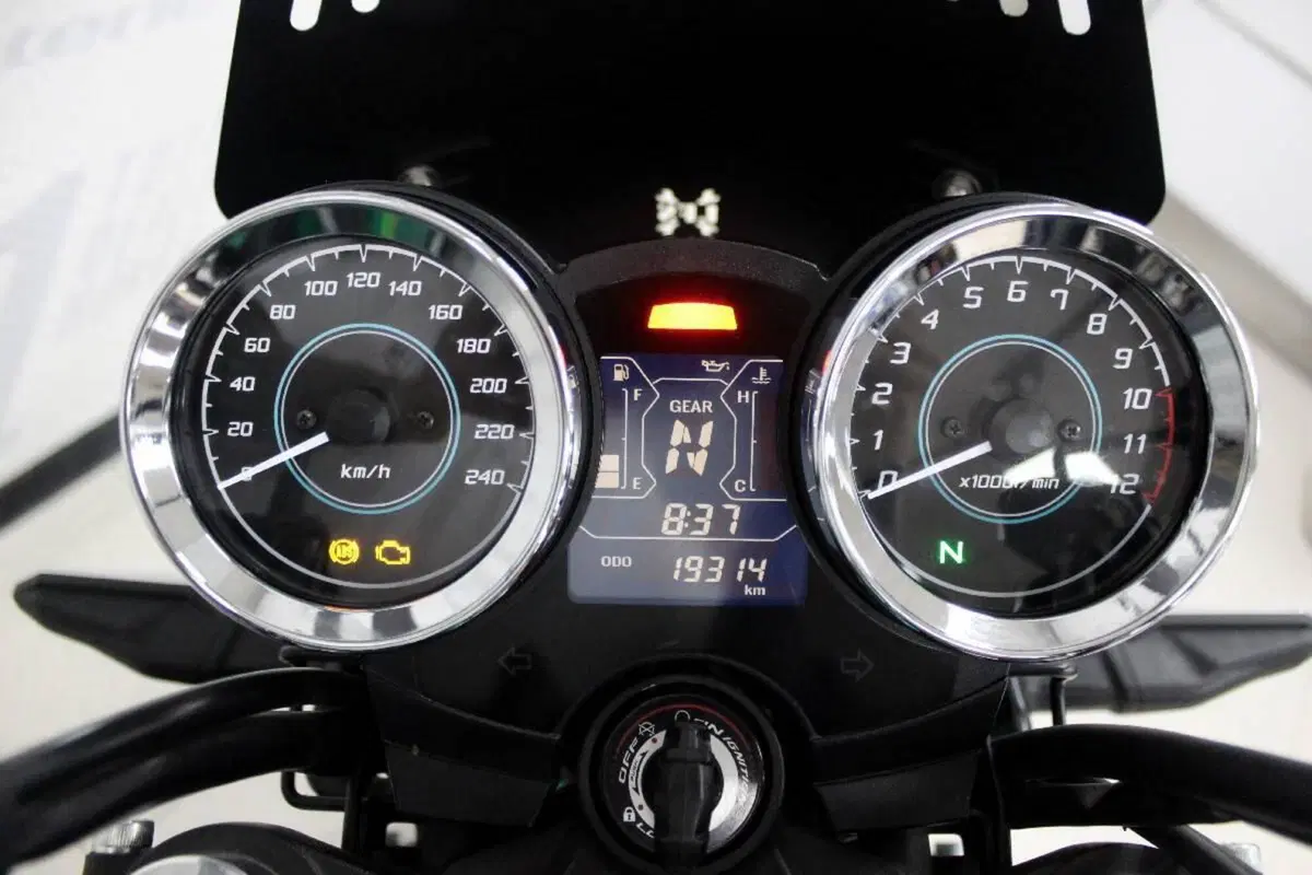 Kawasaki Z 650 RS (2022 - 24) (5)