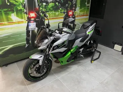 Kawasaki Z7 Hybrid (2024 - 26) usata