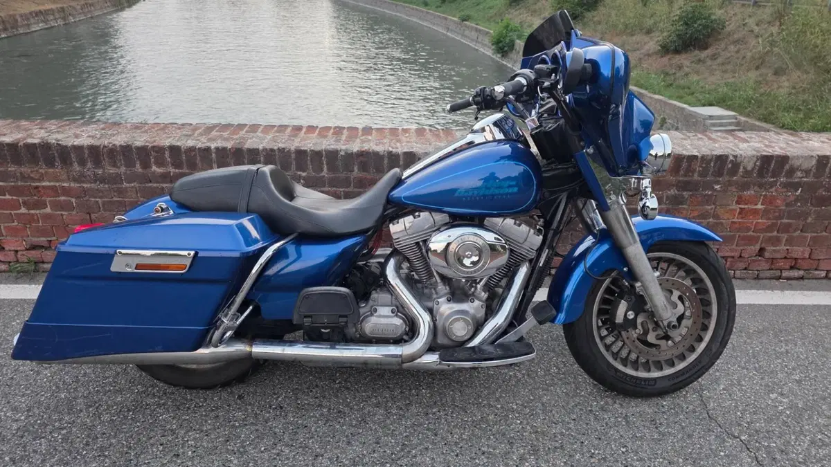 Harley-Davidson 1584 Electra Glide Standard (2008 - 10) - FLHT (5)