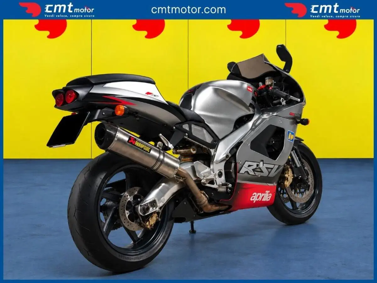 Aprilia RSV 1000 (2002) (4)