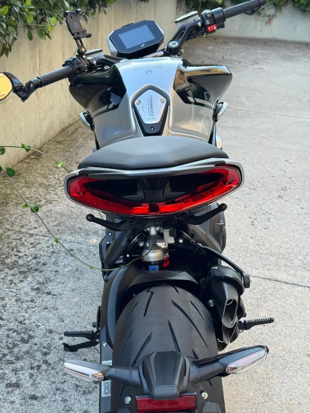 MV Agusta Dragster 800 RR Ottantesimo (2025 - 26) (2)