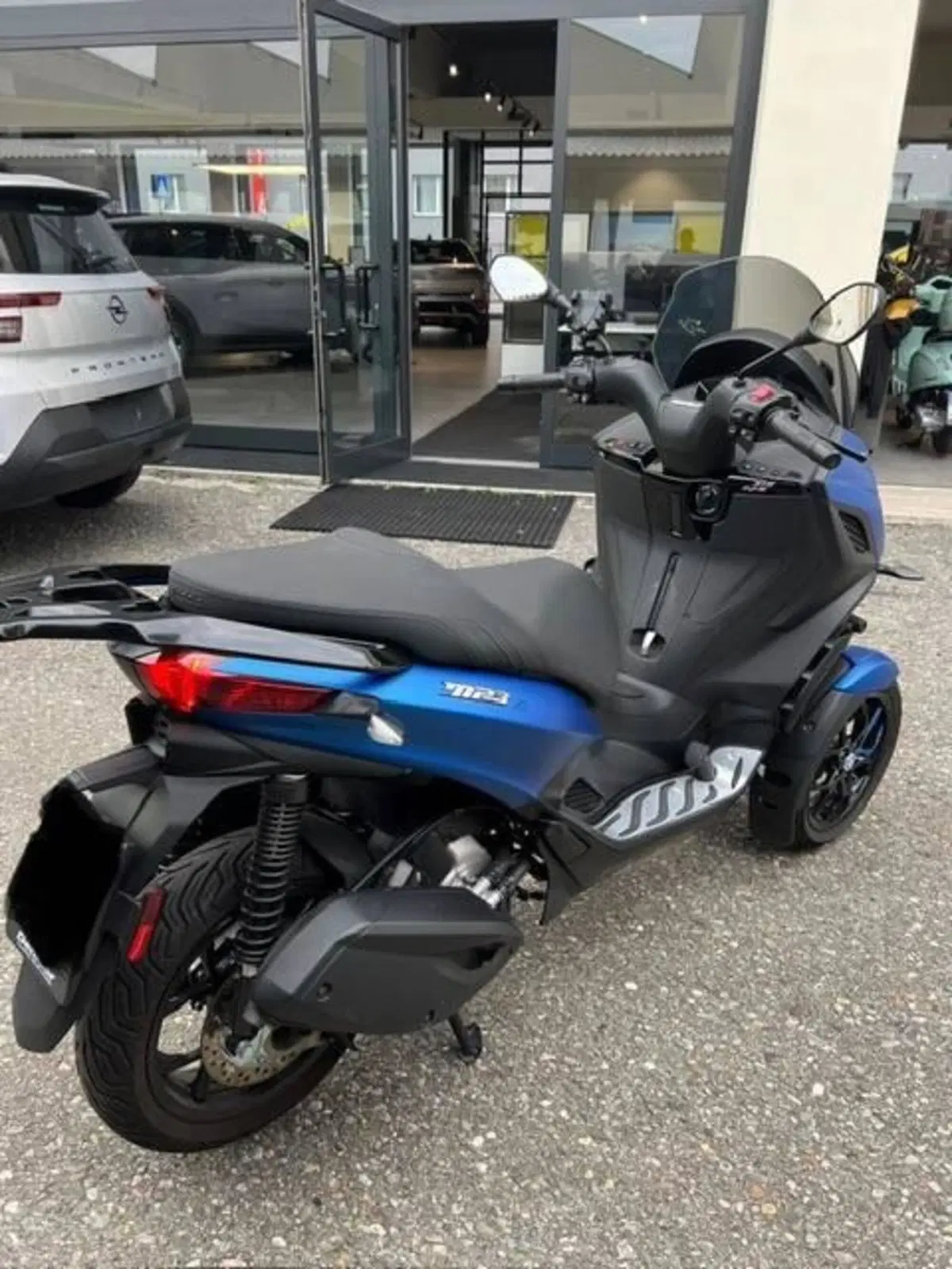 Piaggio MP3 310 Sport (2025 - 26) (4)