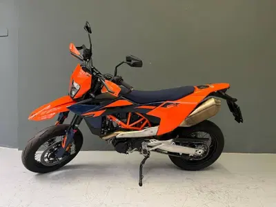 KTM 690 SMC R (2026) usata
