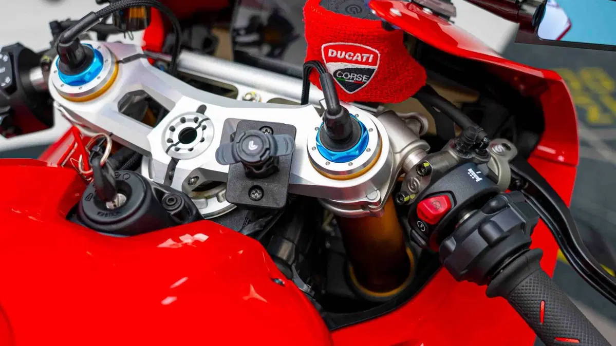 Ducati Panigale V4 S 1100 (2021) (2)