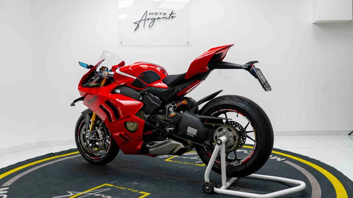 Ducati Panigale V4 S 1100 (2021) (7)