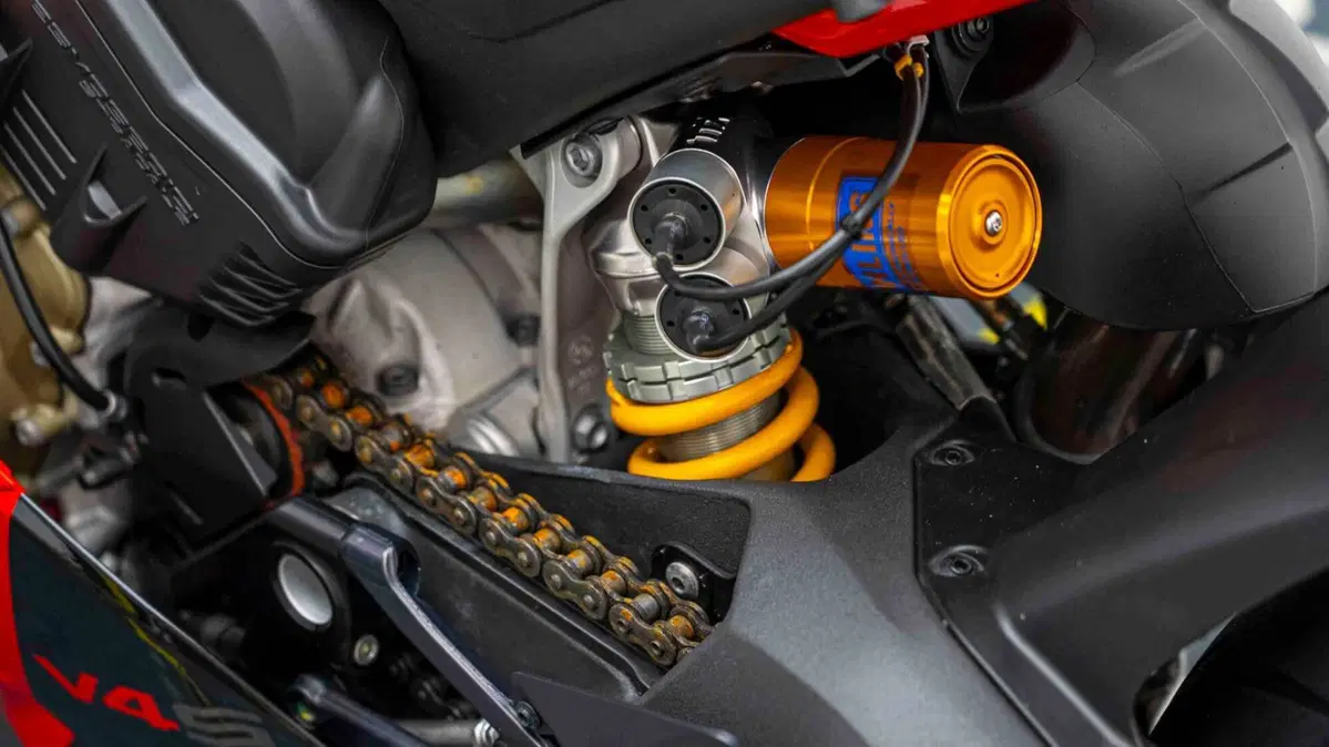 Ducati Panigale V4 S 1100 (2021) (18)