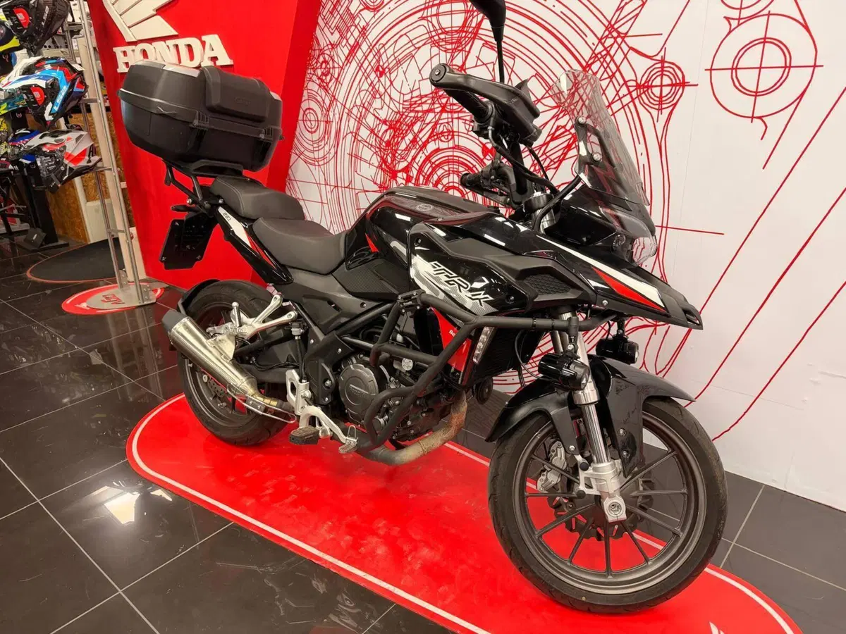 Benelli TRK 251 (2022 - 25) (2)