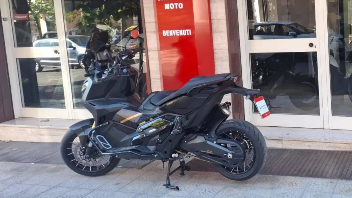 Honda X-ADV 750 DCT (2021 - 24) (15)