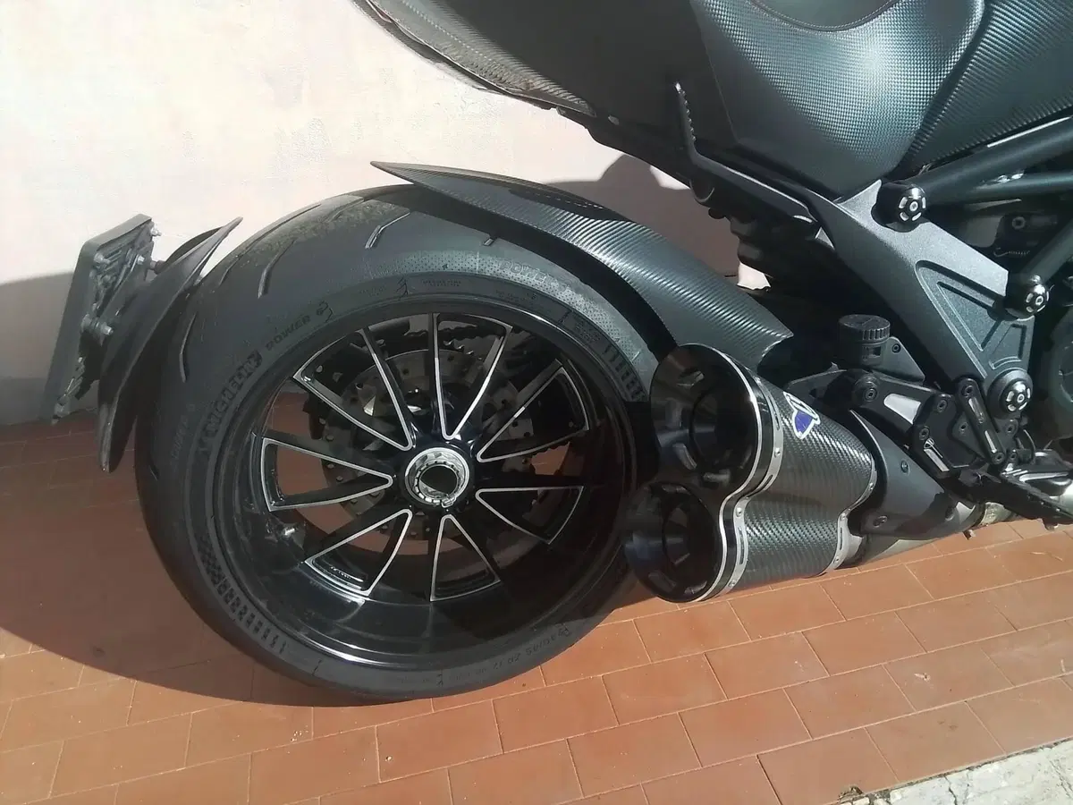 Ducati Diavel 1200 (2014 - 16) (5)