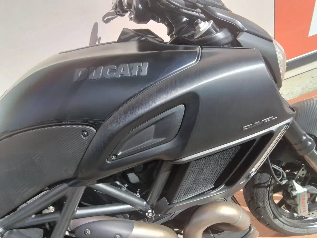 Ducati Diavel 1200 (2014 - 16) (7)