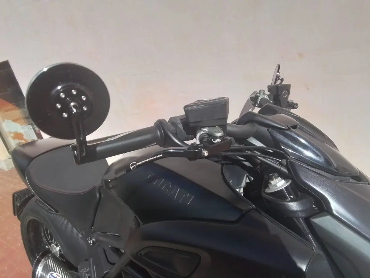 Ducati Diavel 1200 (2014 - 16) (10)