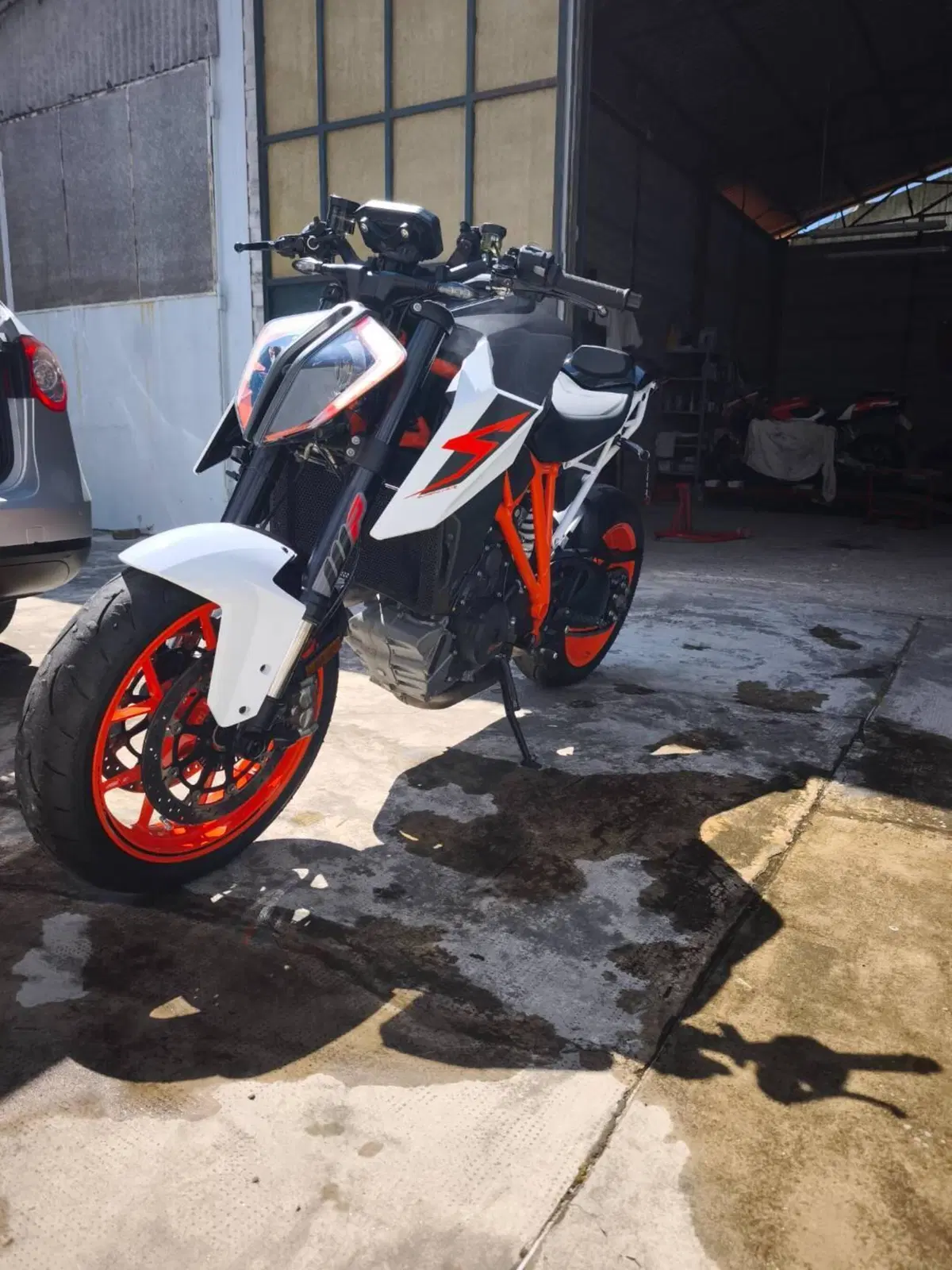 KTM 1290 Super Duke R (2020)