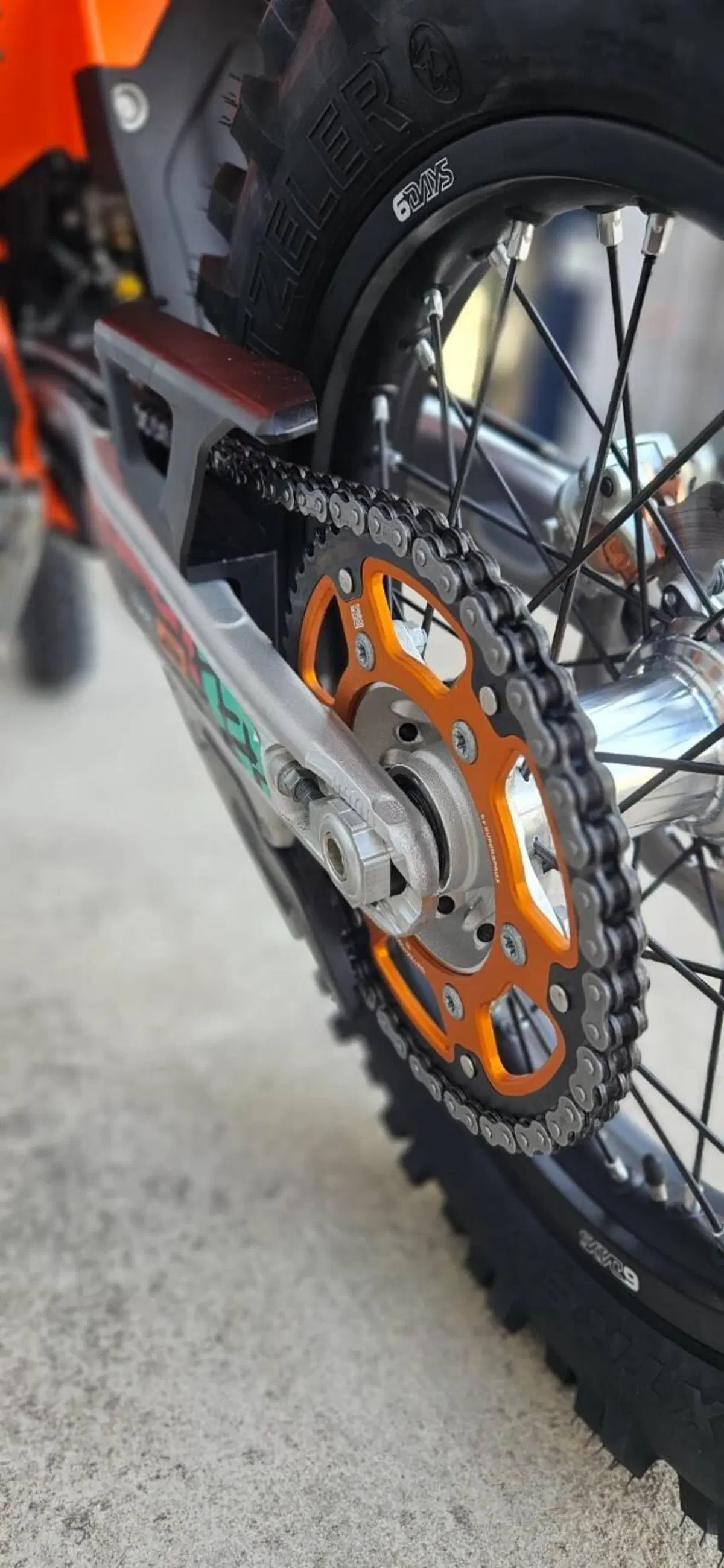 KTM 300 EXC 6Days (2027) (11)