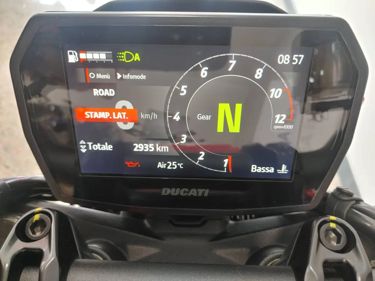 Ducati Monster 890 (2026) (3)
