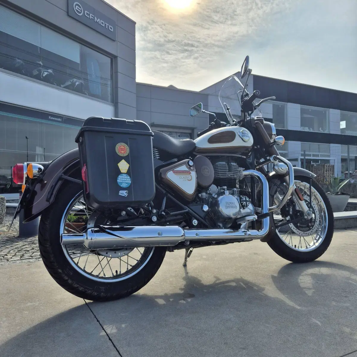Royal Enfield Classic 350 (2021 - 26) (2)