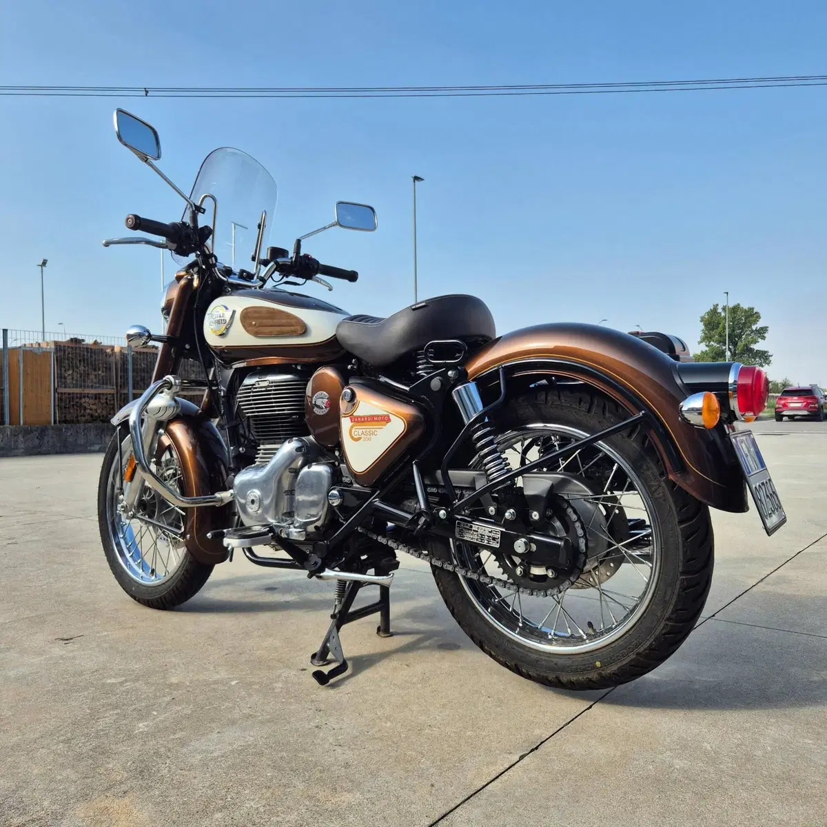 Royal Enfield Classic 350 (2021 - 26) (3)