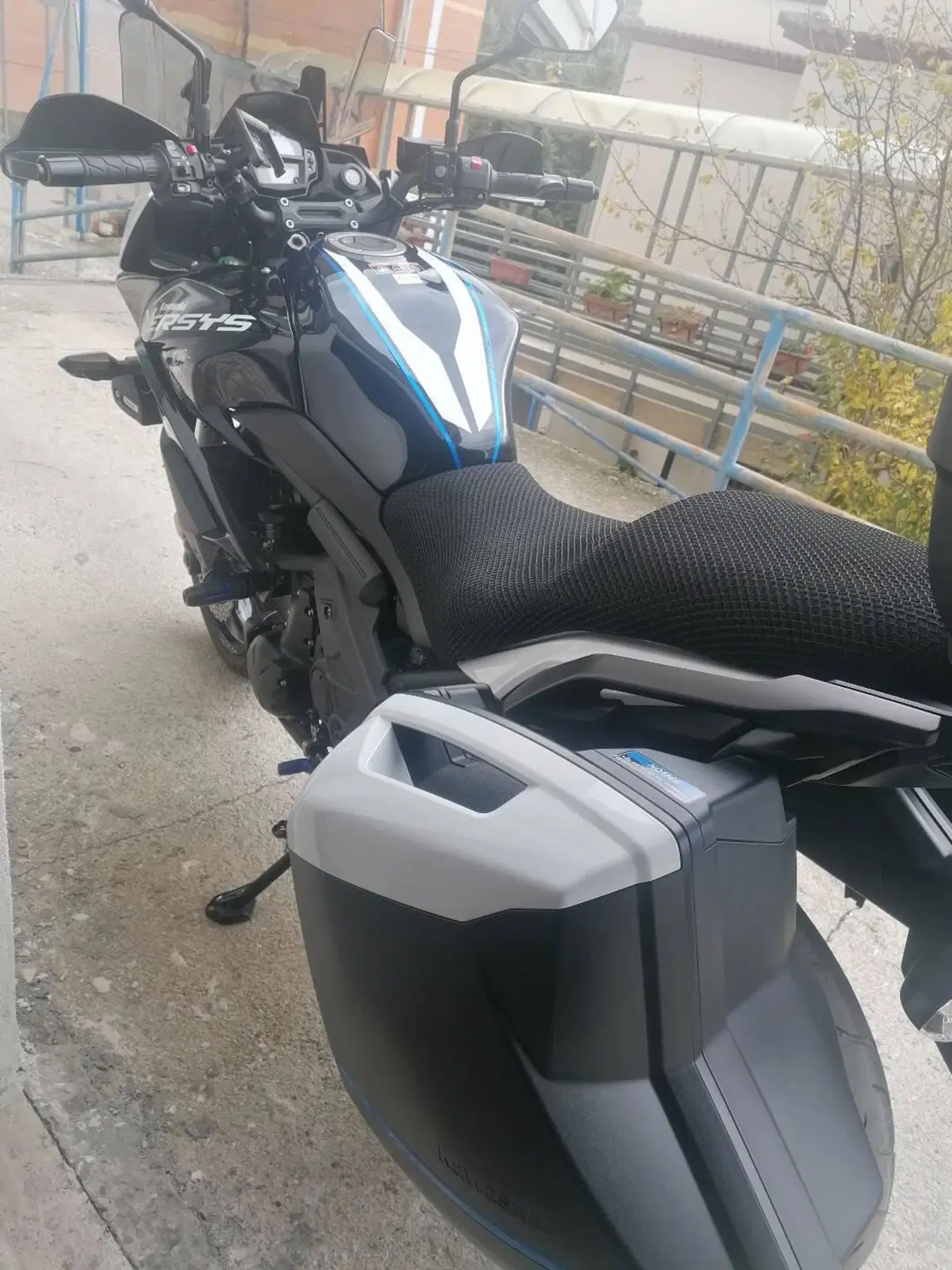 Kawasaki Versys 650 Tourer Plus (2021) (3)