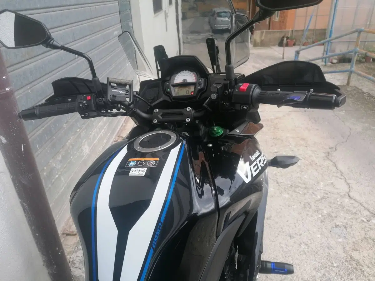 Kawasaki Versys 650 Tourer Plus (2021) (4)