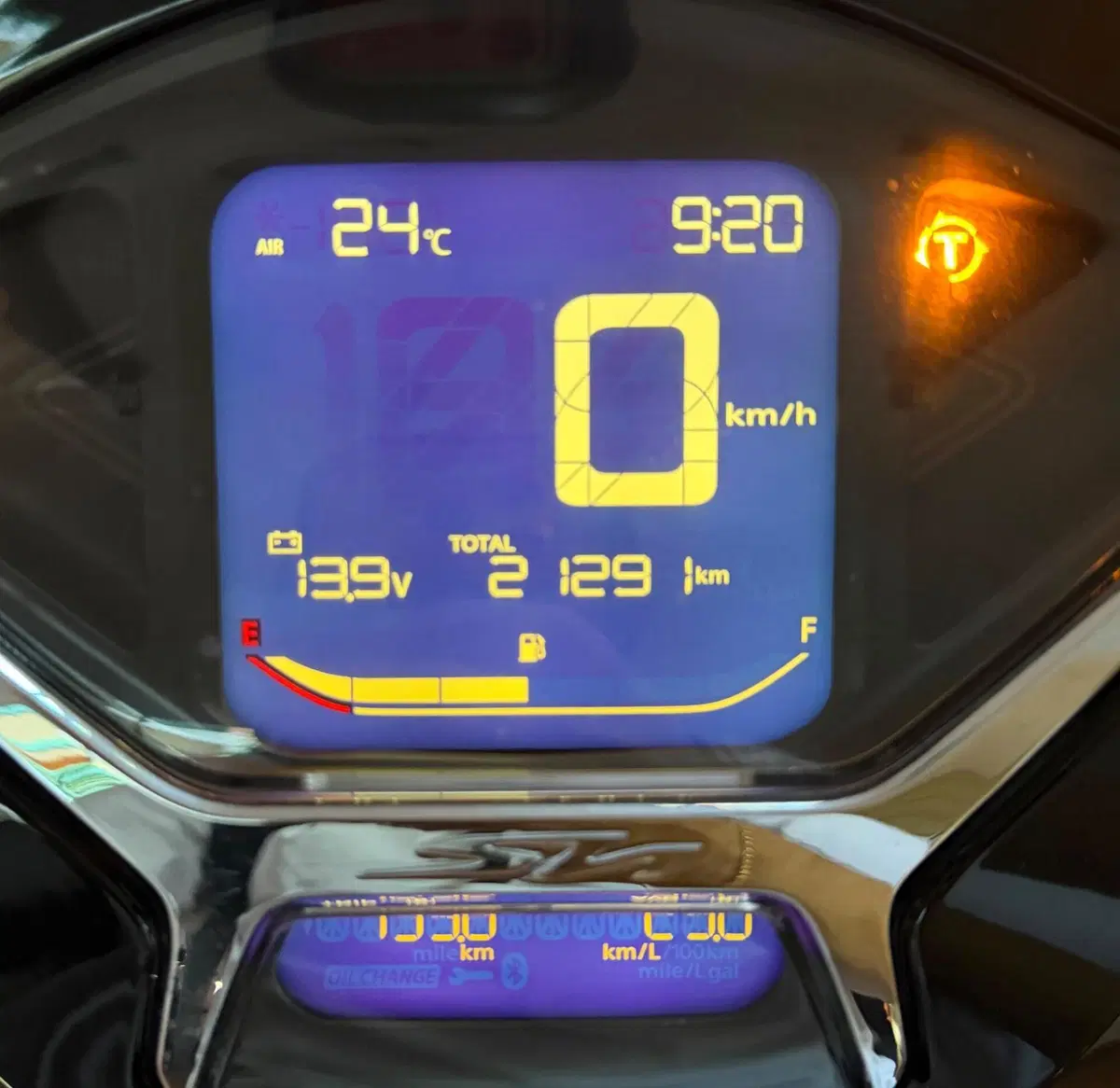 Honda SH 350 (2021 - 24) (9)