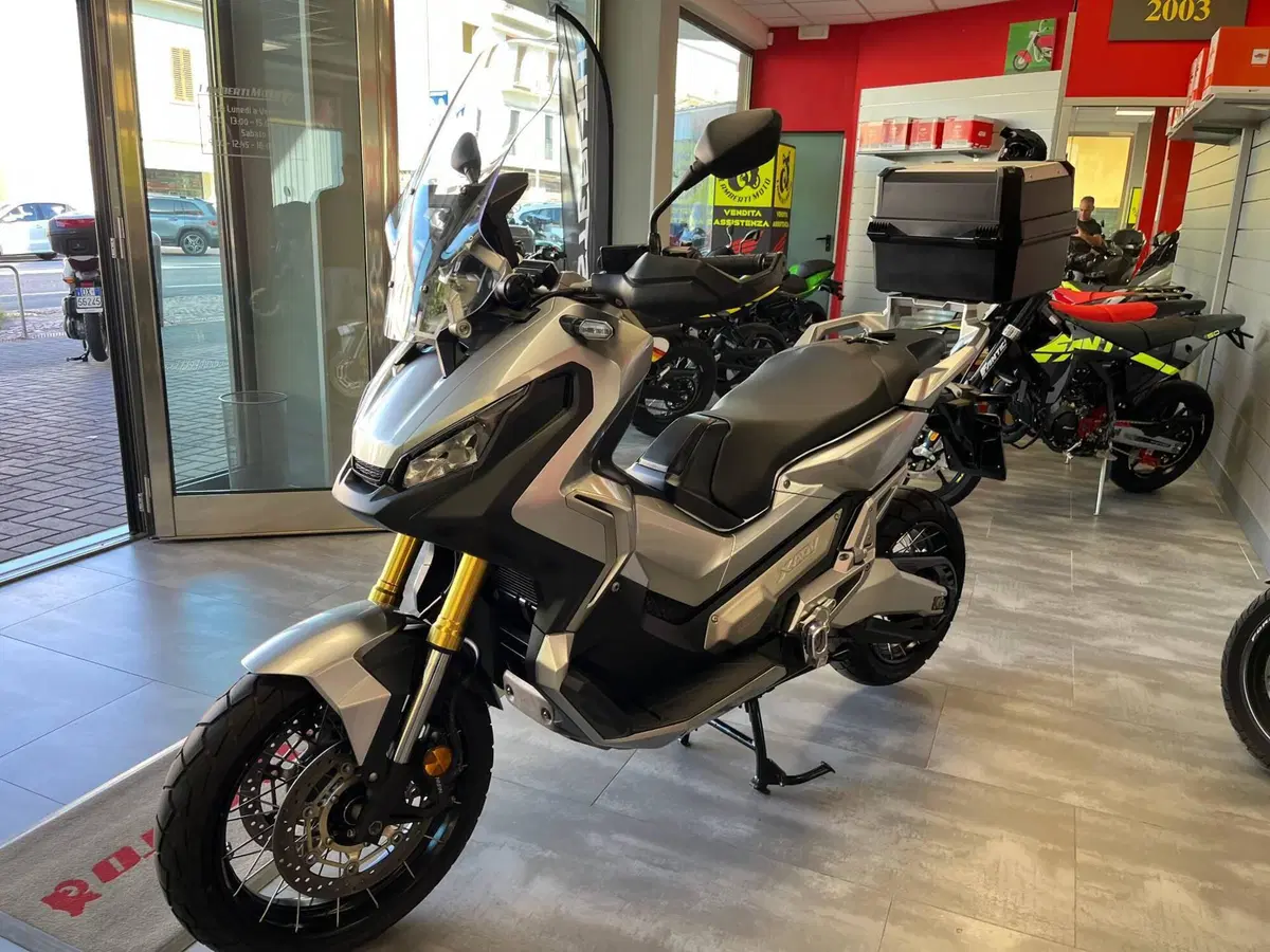 Honda X-ADV 750 (2017) (3)