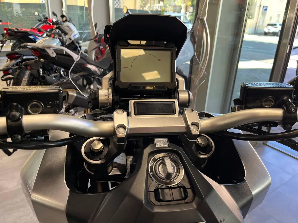 Honda X-ADV 750 (2017) (13)