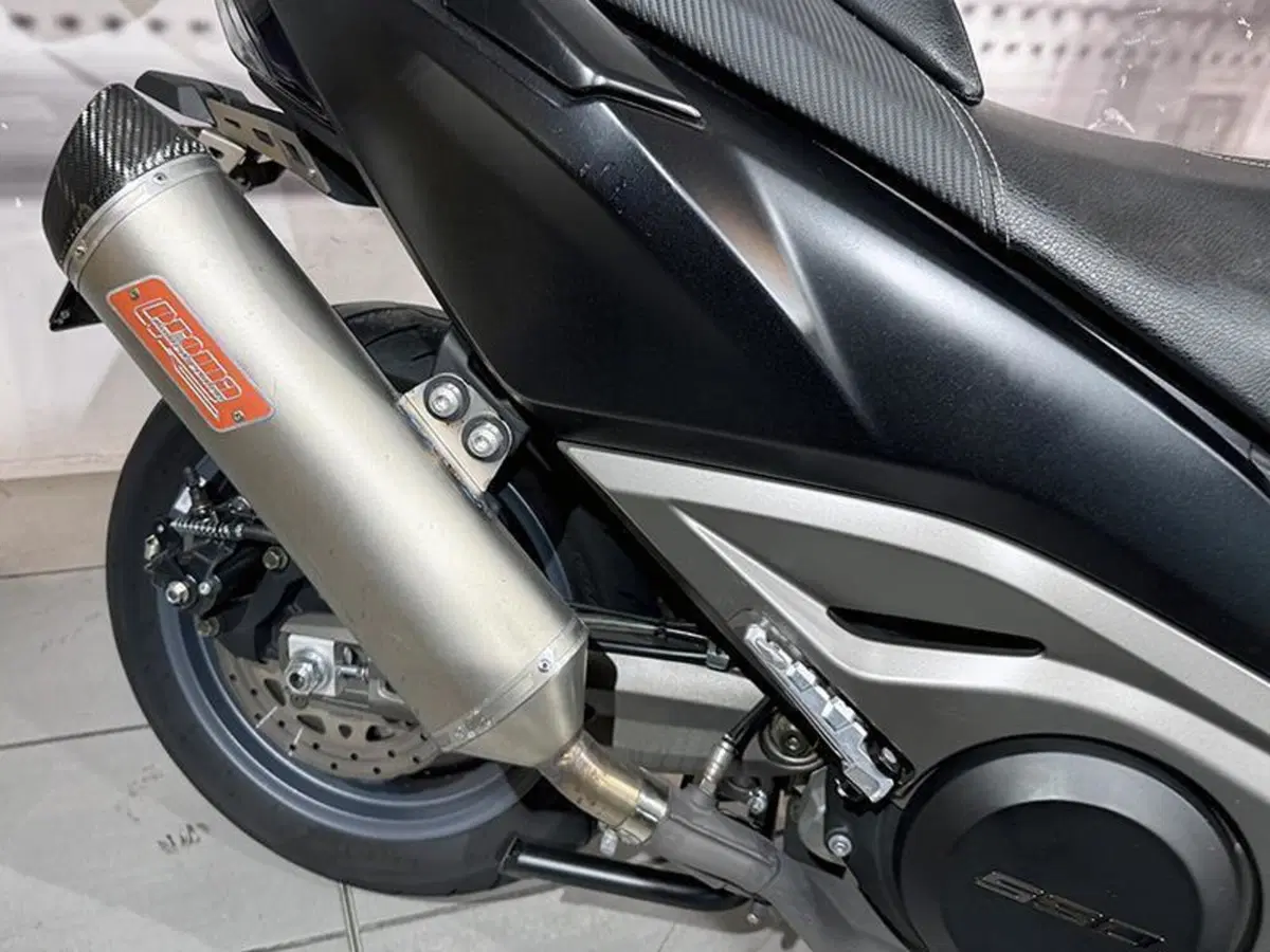 Kymco AK 550 (2017 - 19) (5)