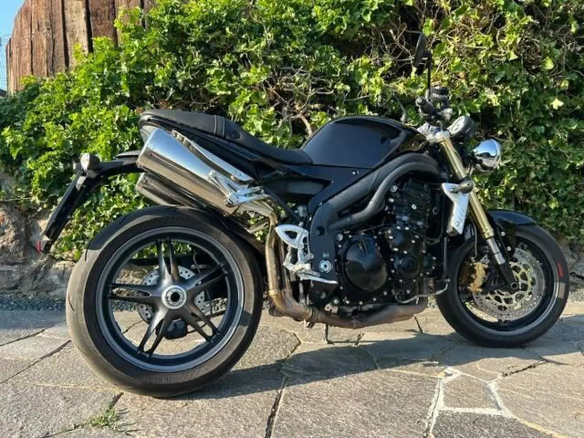 Triumph Speed Triple 1050
