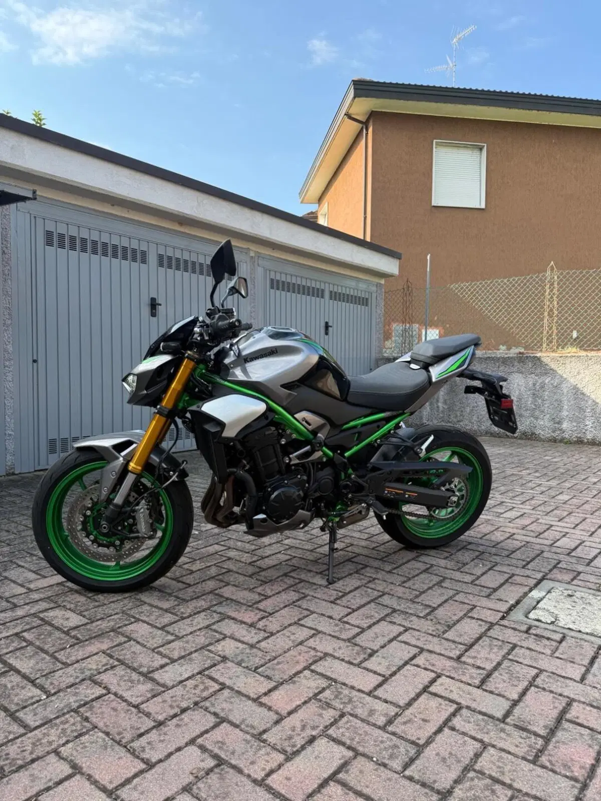 Kawasaki Z 900 SE (2025 - 26) (2)