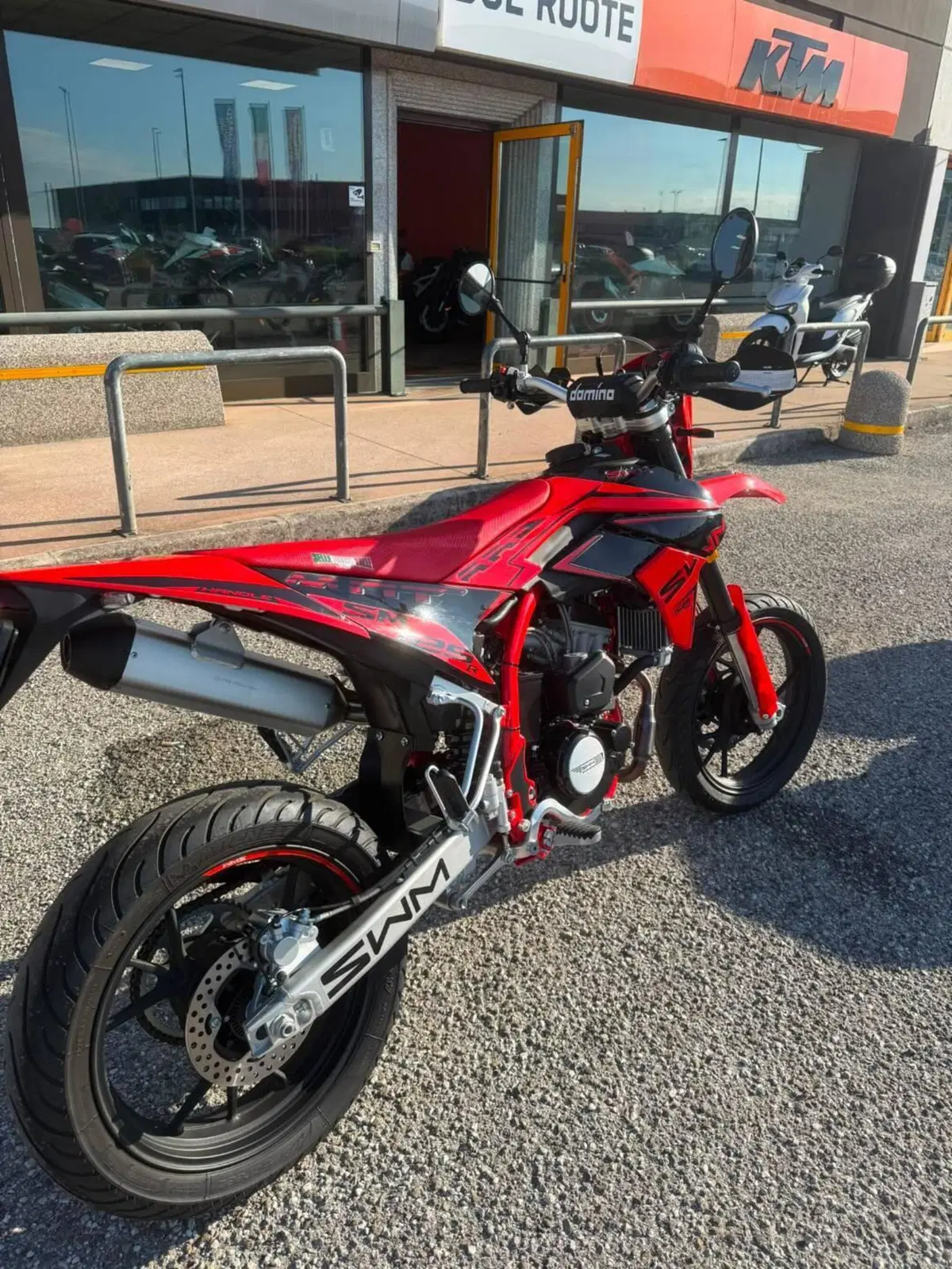 Swm SM 125 R (2025 - 26) (2)