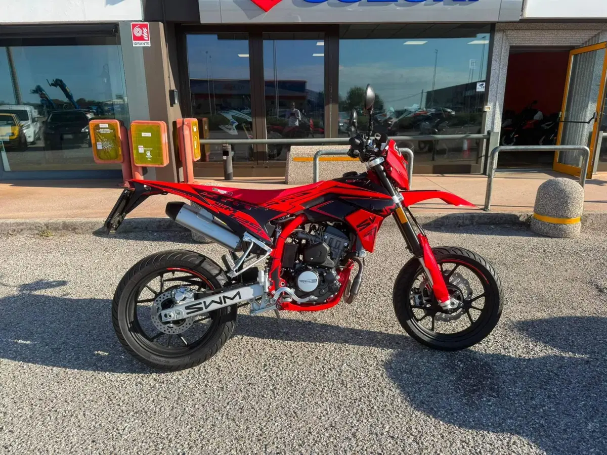 Swm SM 125 R (2025 - 26) (3)