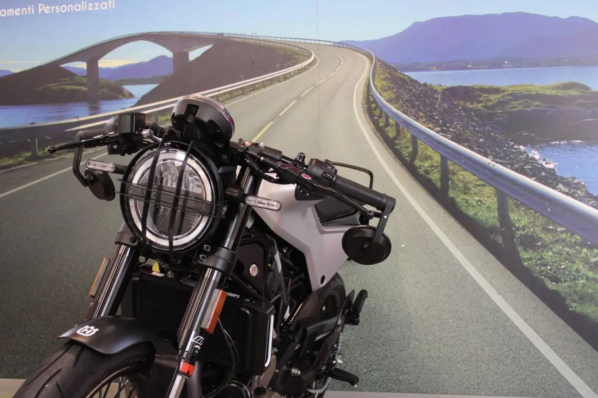 Husqvarna Vitpilen 401 (2021 - 23) (11)
